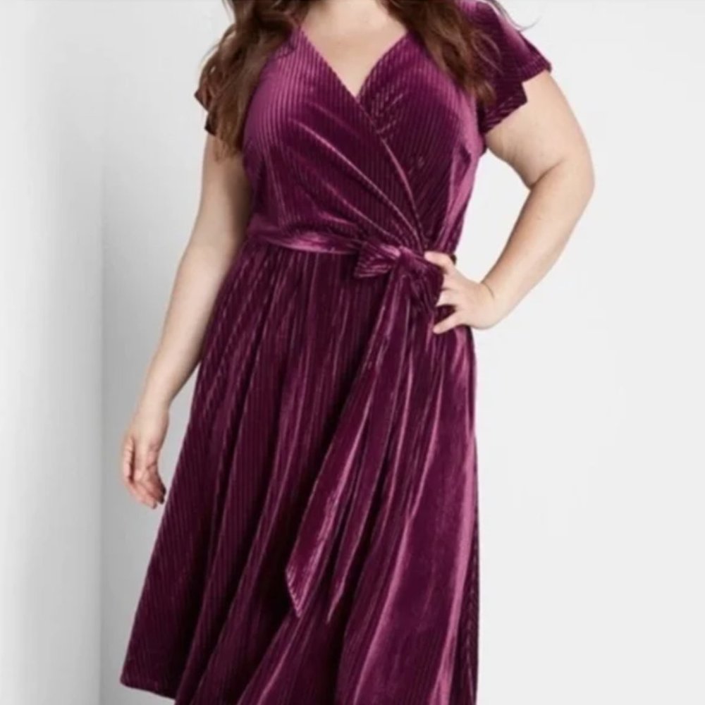 Modcloth Velvet Ribbed Faux Wrap Dress Small